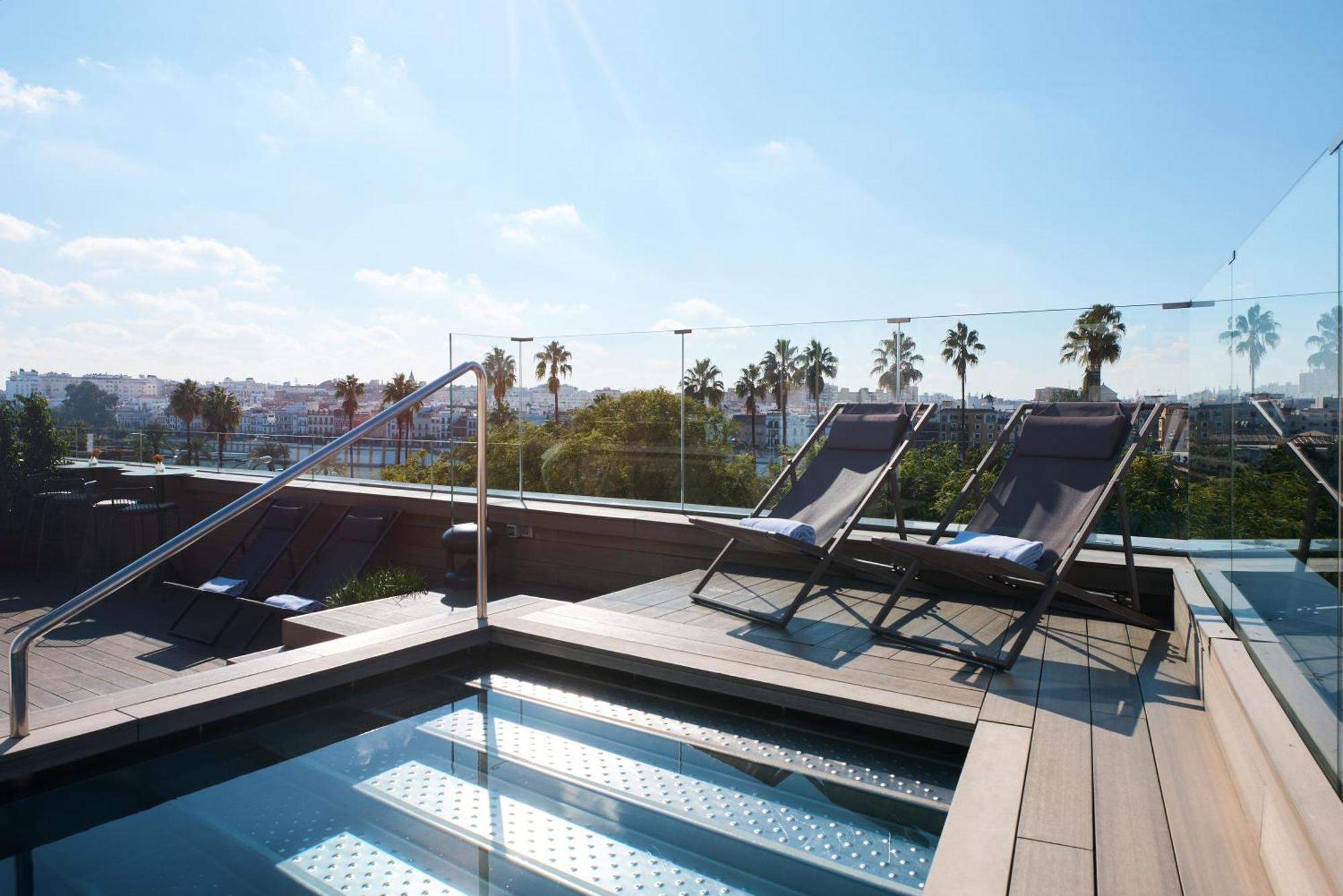 Kivir Hotel